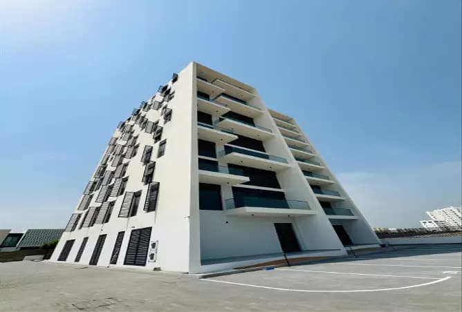 https://d3tlrb7237uidb.cloudfront.net/image/67cd4390-26b7-428a-84b3-47e8d5e712eb.webp