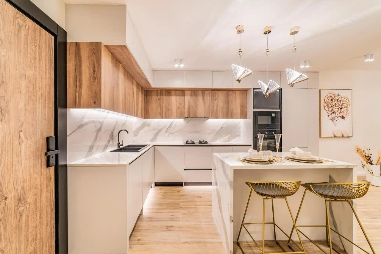 Lucky Royale Residence 