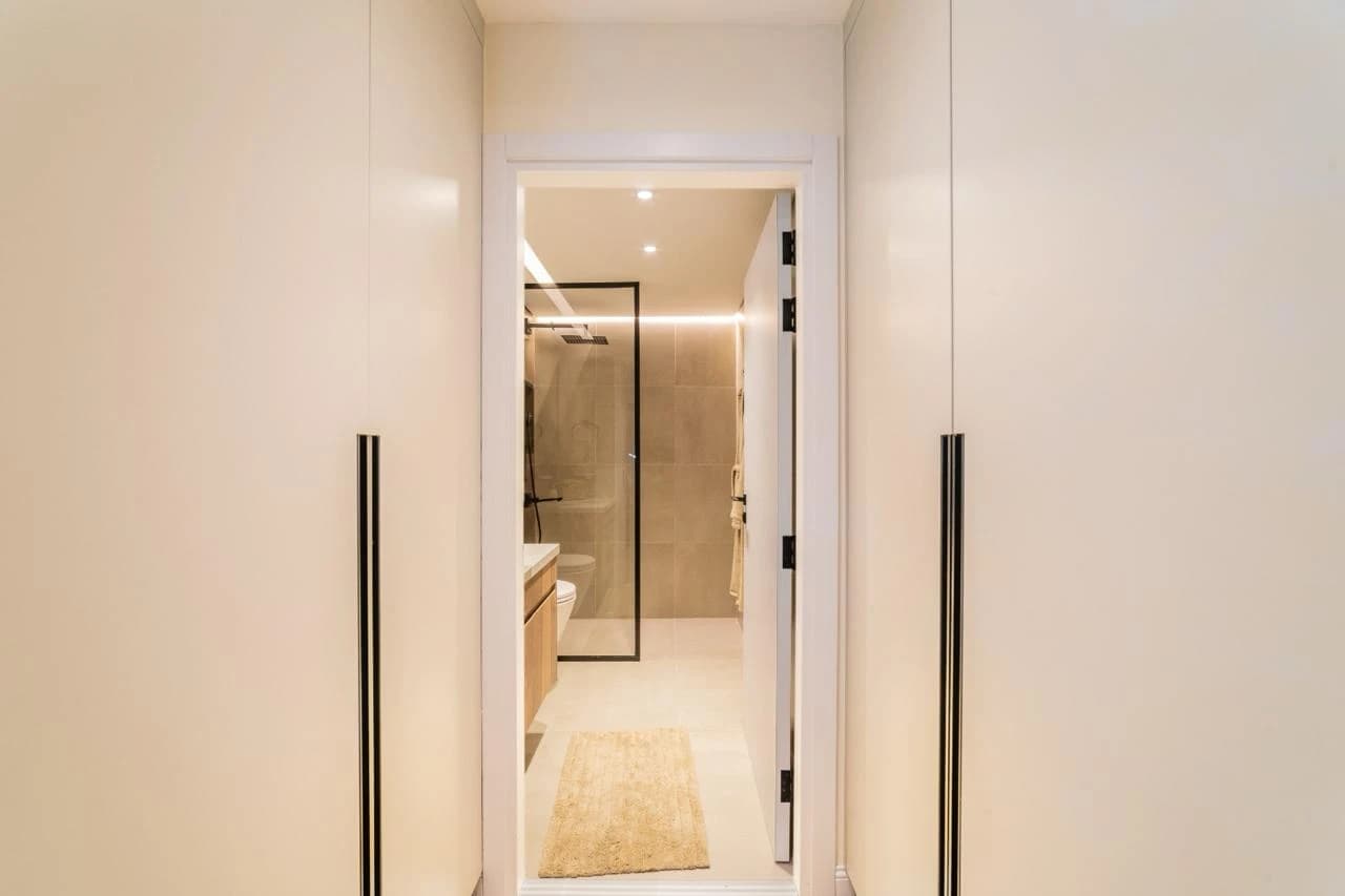 Lucky Royale Residence 